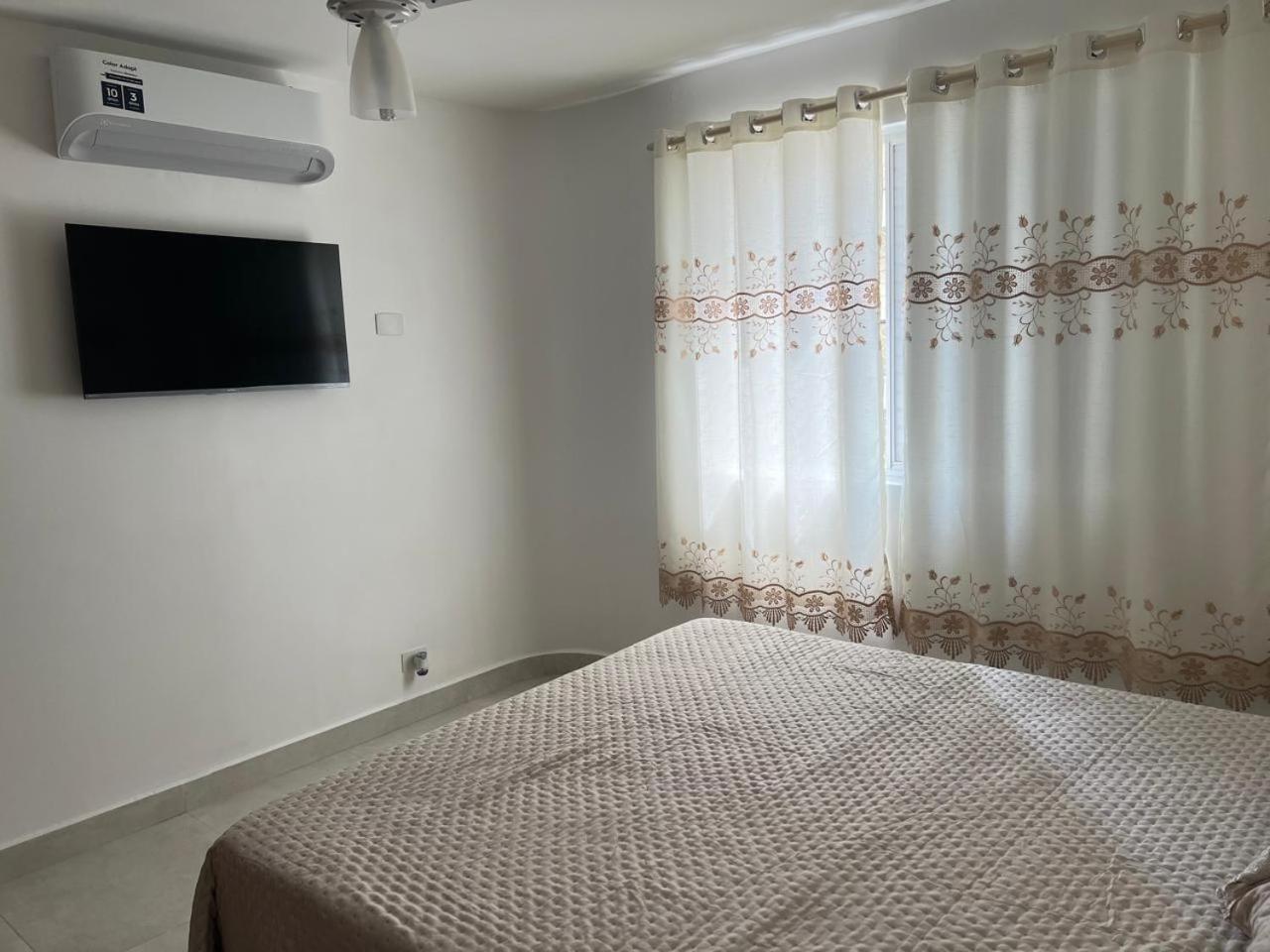 Beleza De Apartamento 300 Metros Da Praia Γκουαρούχα Εξωτερικό φωτογραφία