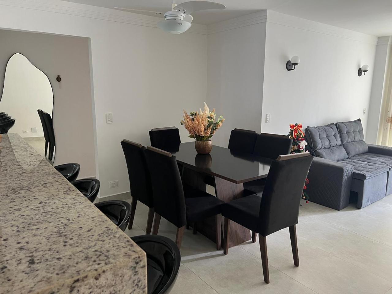 Beleza De Apartamento 300 Metros Da Praia Γκουαρούχα Εξωτερικό φωτογραφία
