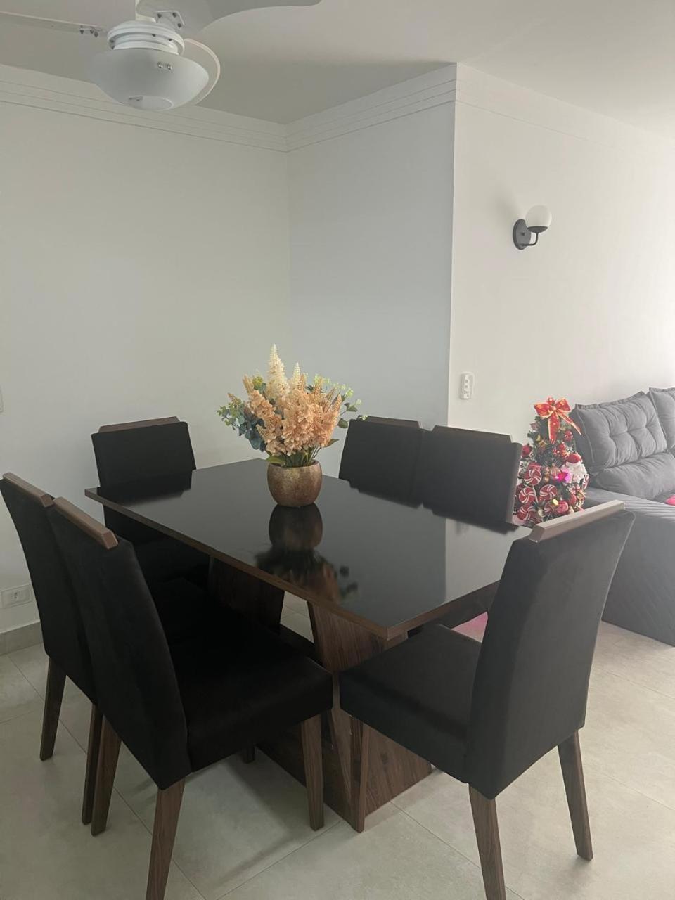 Beleza De Apartamento 300 Metros Da Praia Γκουαρούχα Εξωτερικό φωτογραφία