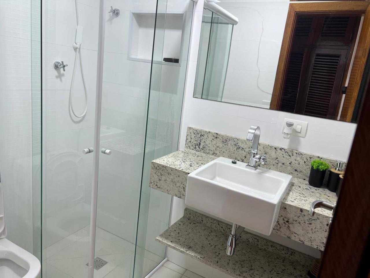 Beleza De Apartamento 300 Metros Da Praia Γκουαρούχα Εξωτερικό φωτογραφία