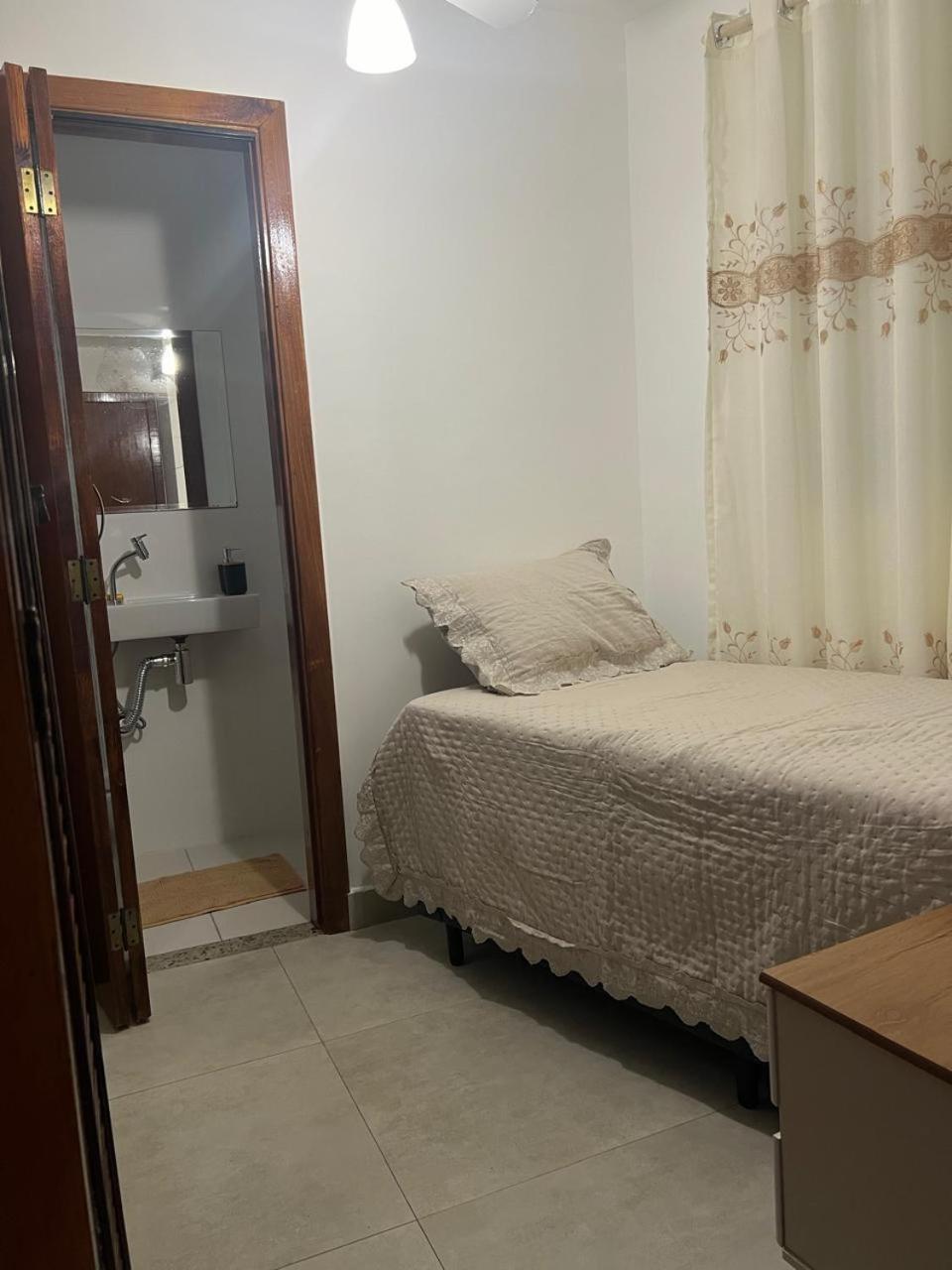 Beleza De Apartamento 300 Metros Da Praia Γκουαρούχα Εξωτερικό φωτογραφία